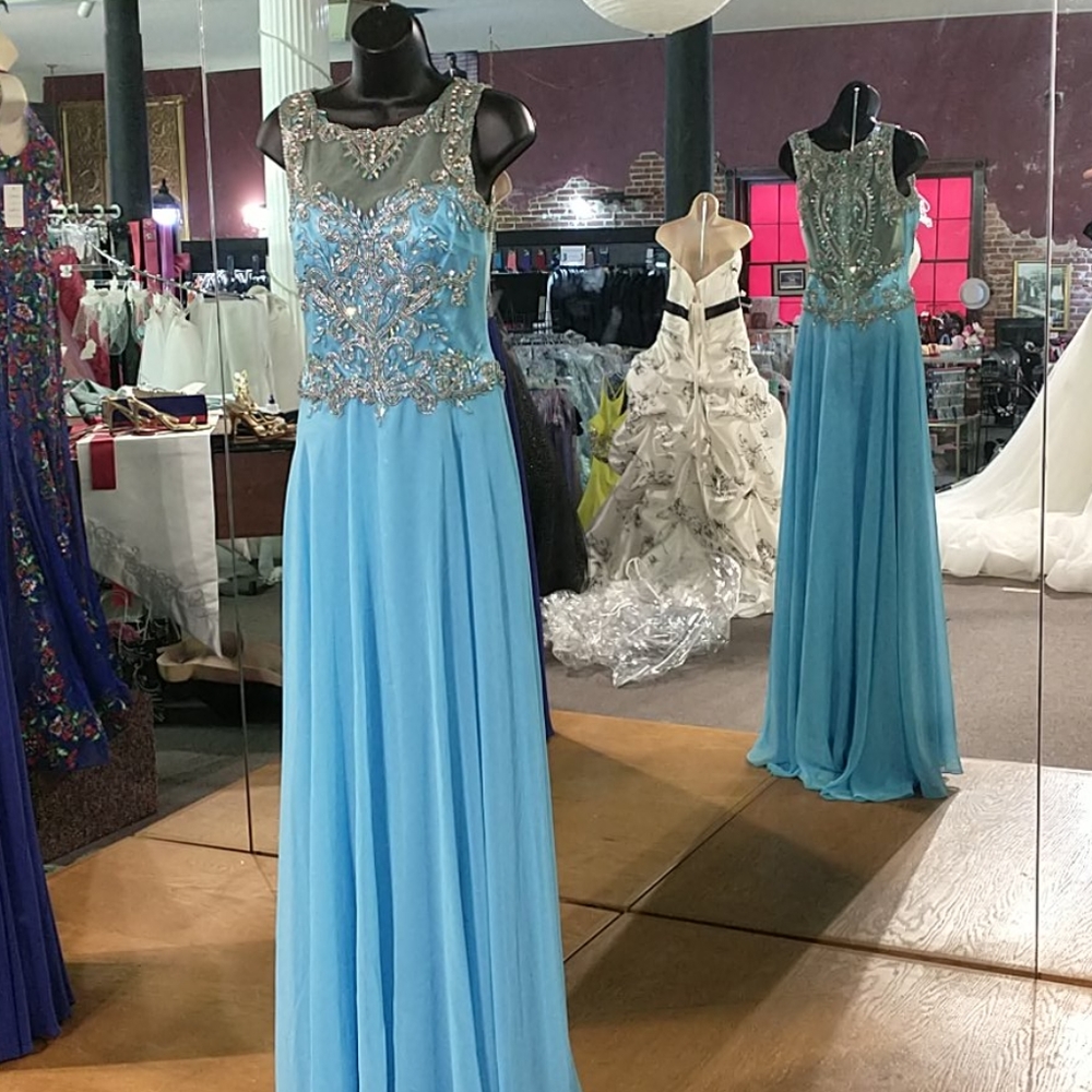 Envious by Karishma flowey evening gown NWOT